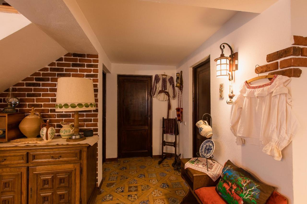 Villa Casa Cu Cerdac à Nucşoara Extérieur photo