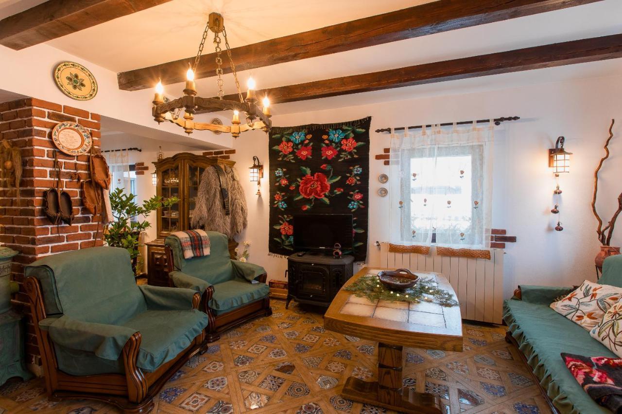 Villa Casa Cu Cerdac à Nucşoara Extérieur photo